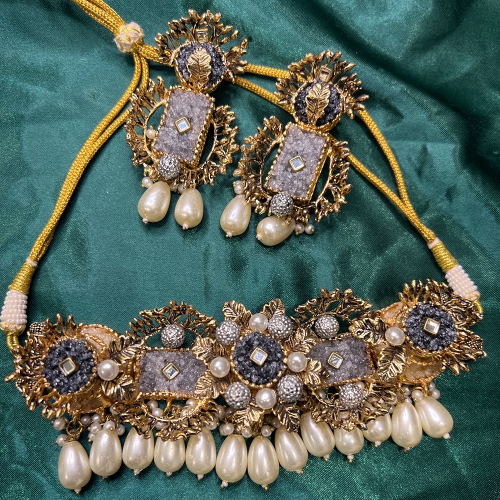 Vintage Original Crushed Crystal & Pearl Drop necklace & Earribgs Set